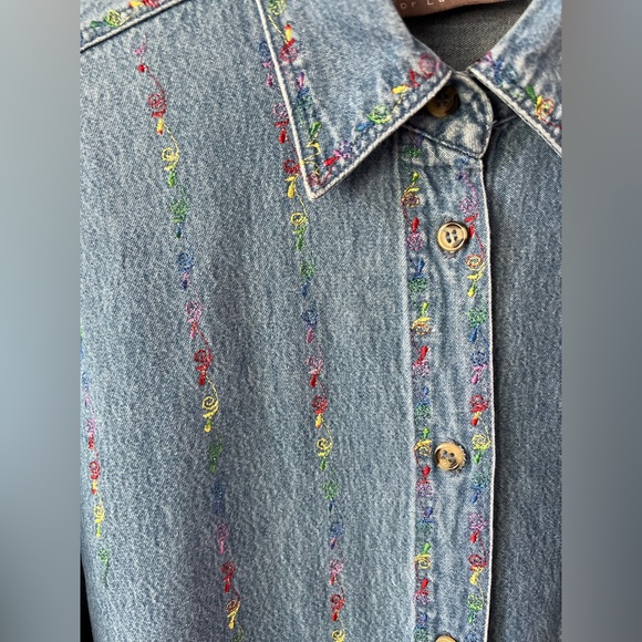 Vintage 90s Denim Button Up Shirt With Rainbow Floral Embroidery Boxy Fit - Picture 11 of 14